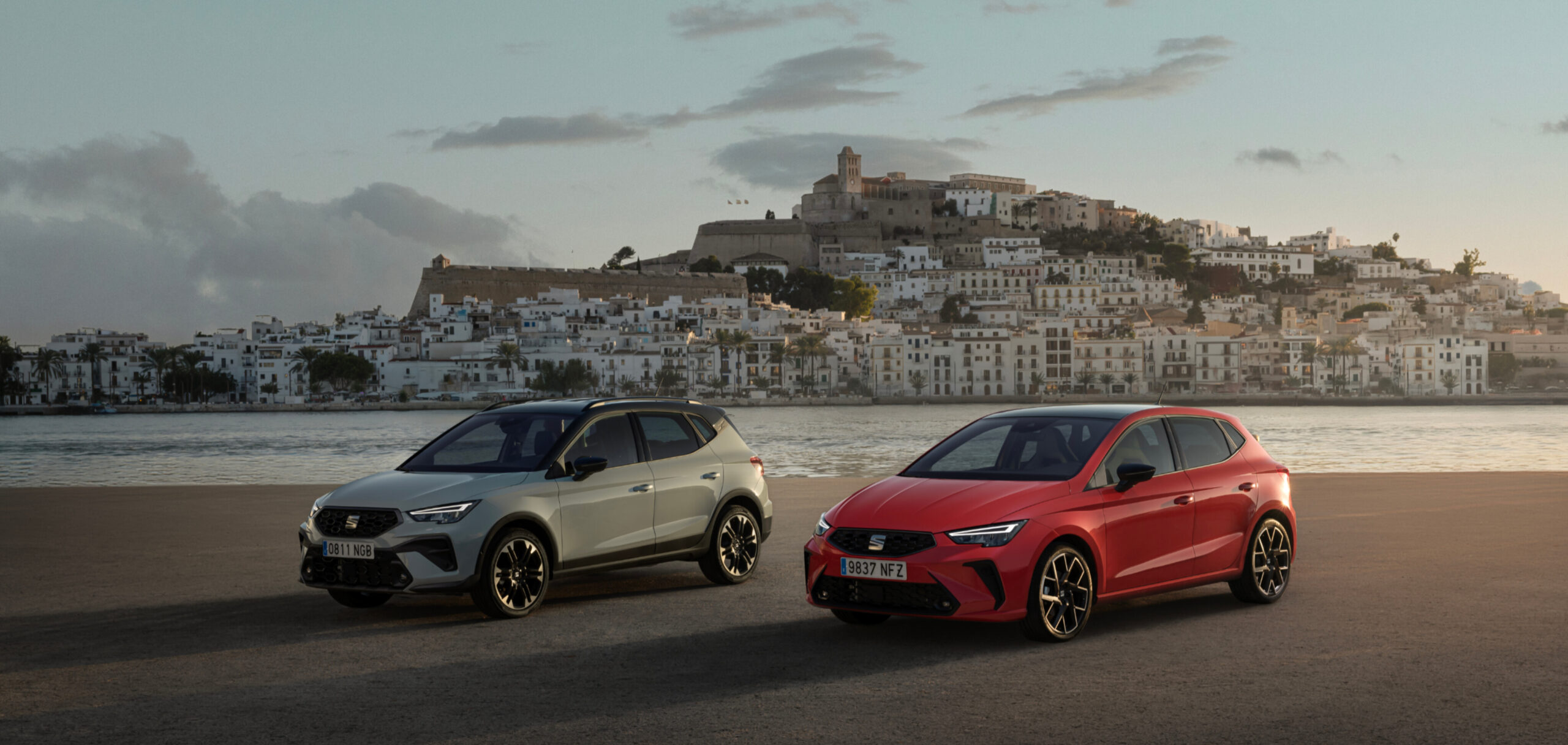 SEAT presenta los nuevos Ibiza y Arona: diseño renovado, interior actualizado y eficientes motores