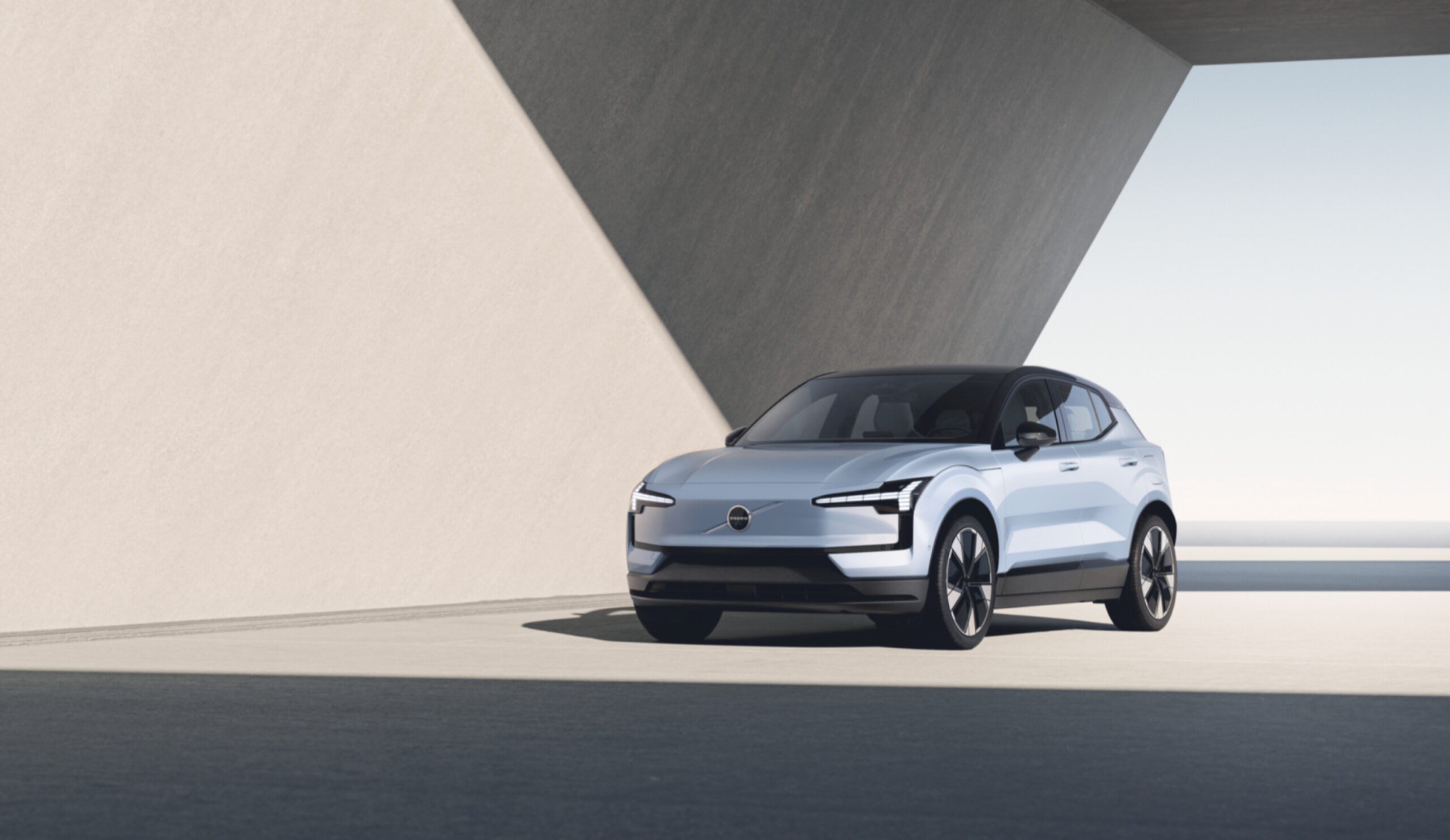 Volvo EX30 se consolida como el auto 100% eléctrico preferido por los chilenos