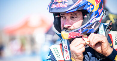 “CHALECO” LÓPEZ REVELA LAS PRIMERAS ETAPAS DEL DAKAR EN EL CAPÍTULO 3 DE SU DOCUSERIE “LEYENDA DEL DESIERTO”