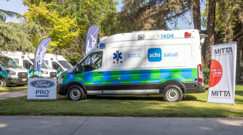 Ford Pro y MITTA entregan ambulancias a Achs Servicios para potenciar su red operativa de atención prehospitalaria