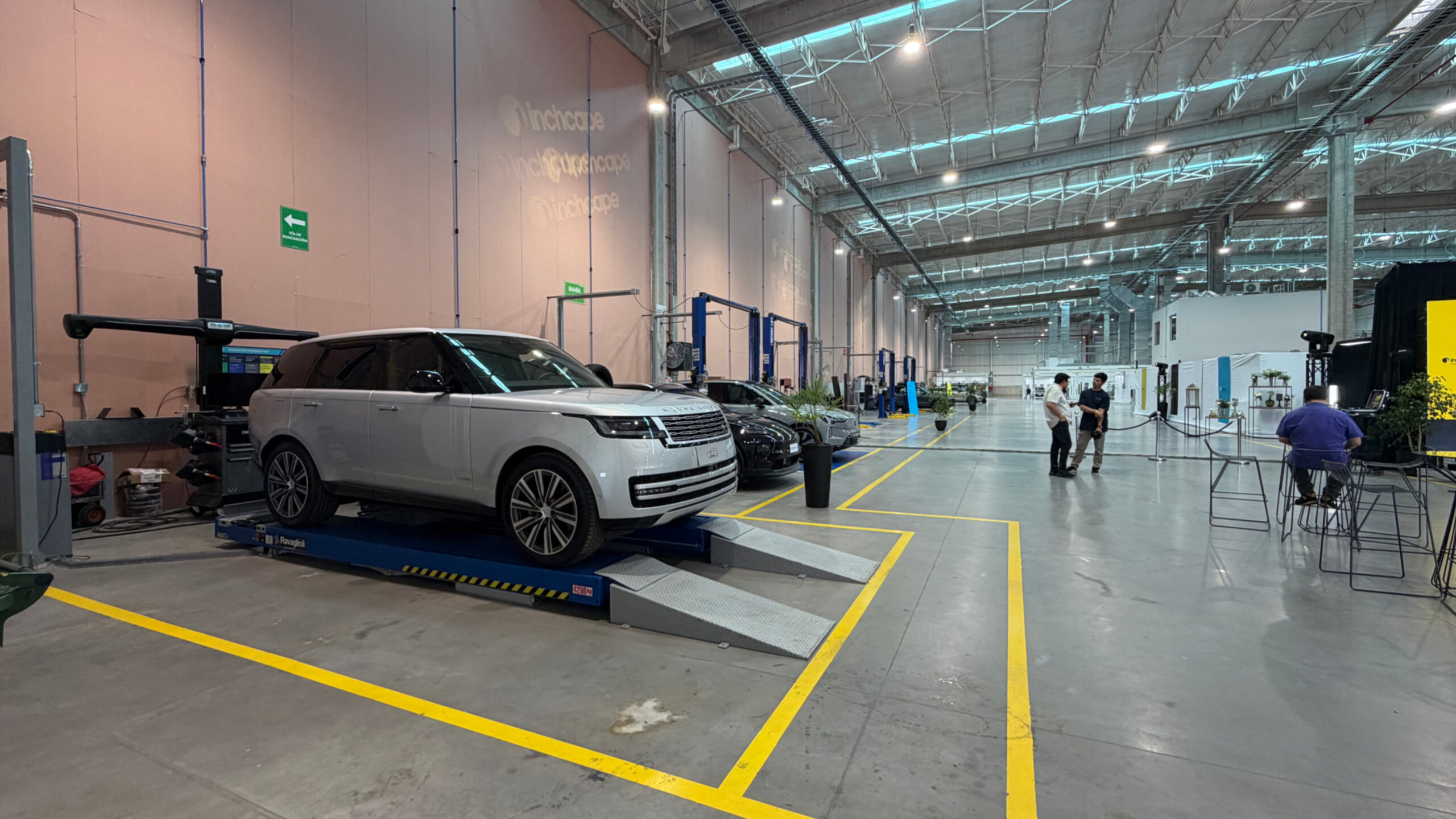 Inchcape inaugura su taller de desabolladura y pintura más avanzado a nivel global