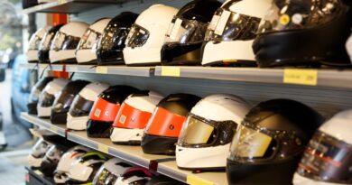 Casco correcto, viaje más seguro: lo que debes saber antes de subirte a una moto