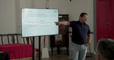 Foton impulsa la electromovilidad segura reforzando el trabajo con Bomberos en el norte de Chile